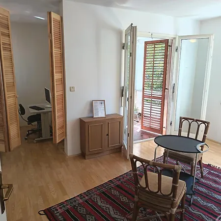 Pine Breeze - Cozy Family & Couple Oasis Near Sea