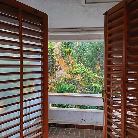 Holiday home Pine Breeze - Cozy Family & Couple Oasis Near Sea *